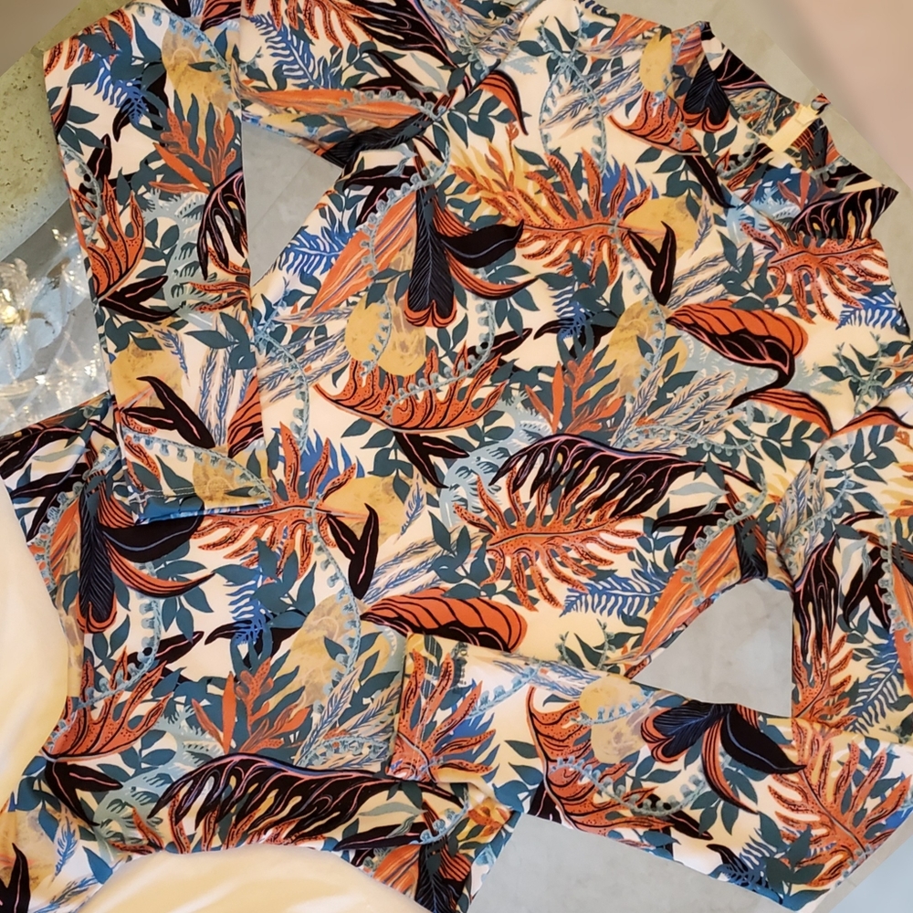 Patagonia Surf Swell Seeker Rash Guard Swimsut - Picture 3 of 12